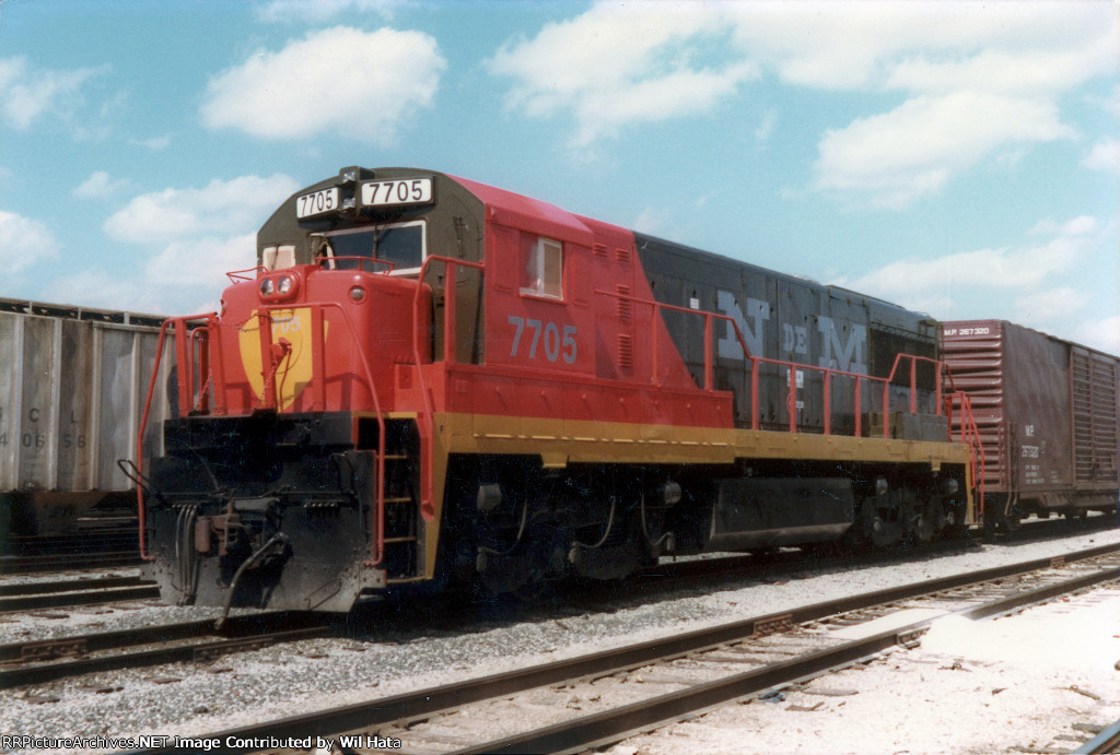 NdeM U25C 7705